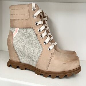 SOREL Women's Joan of Arctic Wedge II Lexie Boot Waterproof Leather Wedge 9.5